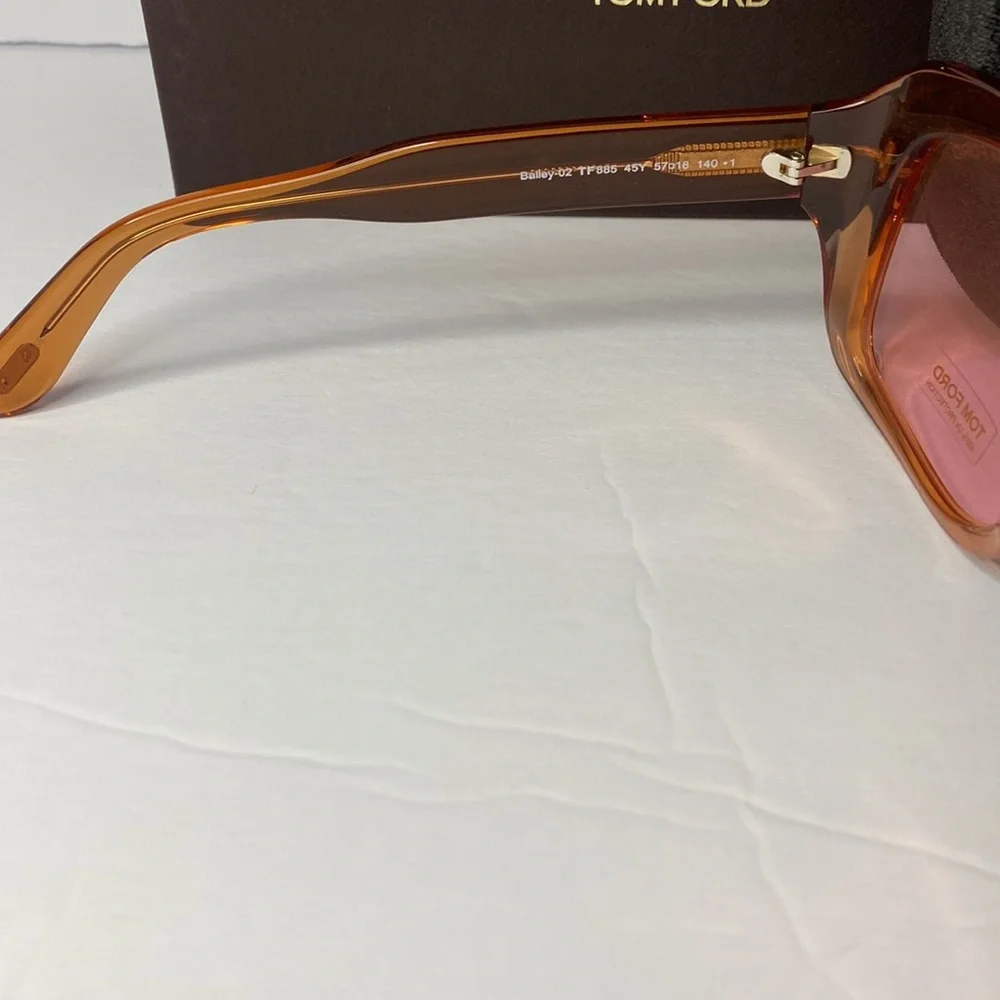 💯Authentic New - TOM FORD SUNGLASSES TOM FORD BAILEY-02 TF885 45Y EYEWEAR
